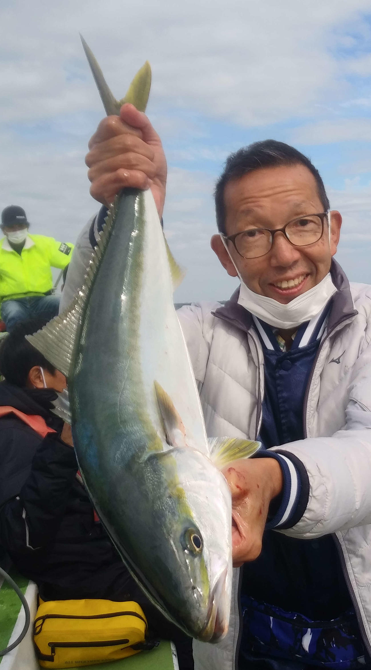 引きはよかったのだが、魚が青かった
