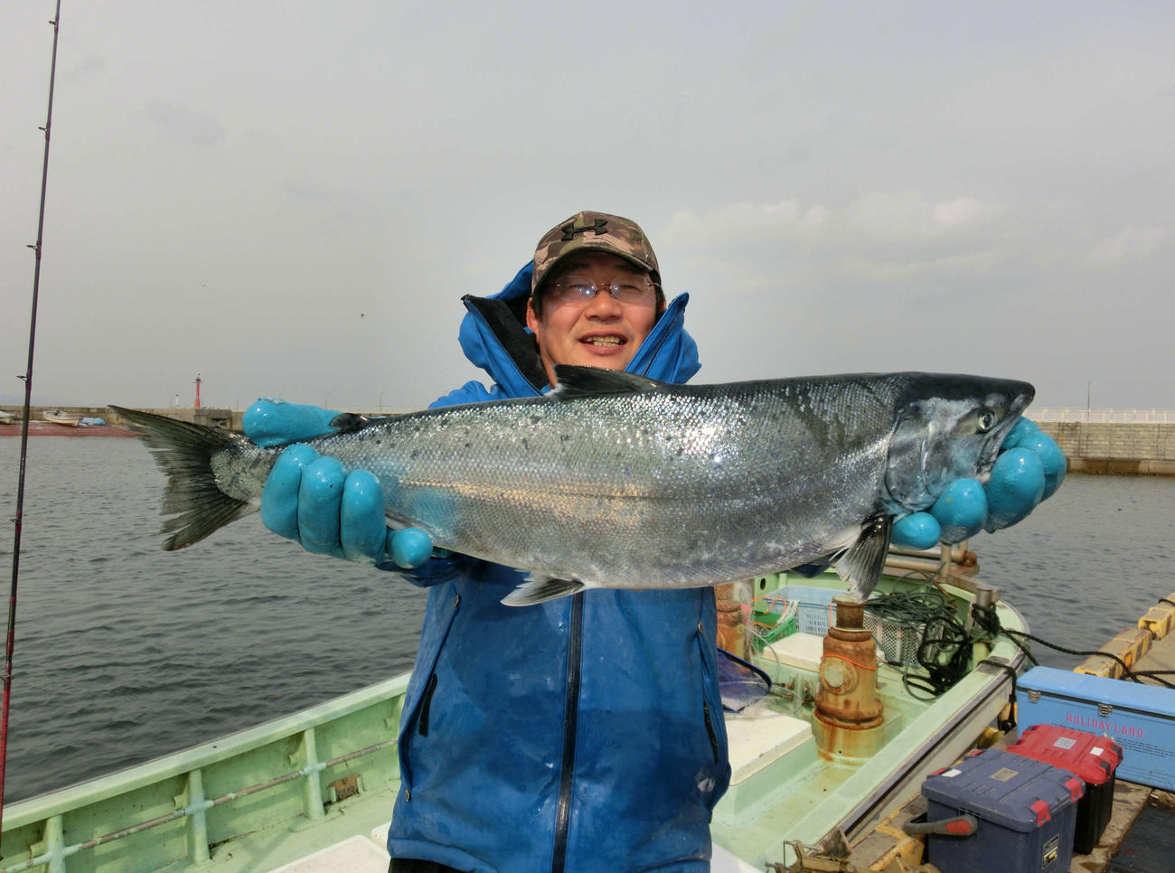 北海道 尾札部沖 サクラマス銀座 型良化22匹 釣り 日刊スポーツ