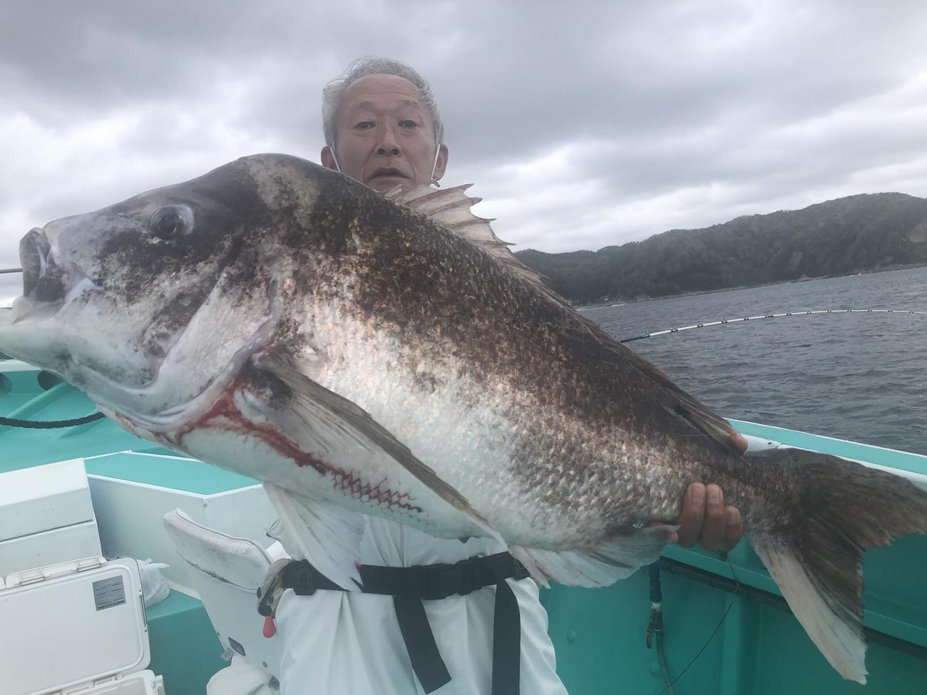 小湊「鯛丸」で上がった11．2キロの特大マダイ