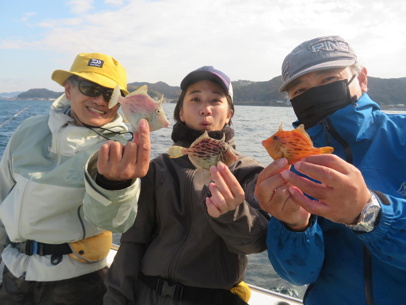 左から堀江さん、太田、川田記者の3人同時ヒットも！