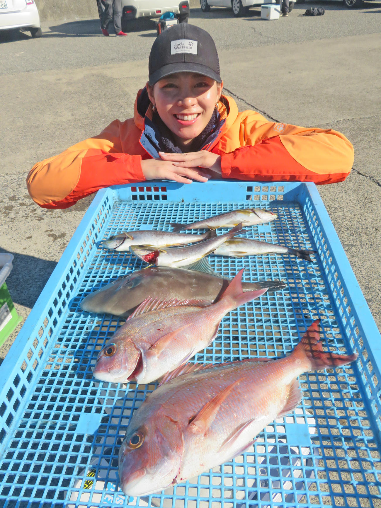 釣果はマダイ2匹、イサキ4匹、ウマヅラハギとリリースしたサバフグ