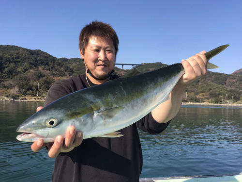 徳島 堂ノ浦 筏から興奮 青物落とし込み釣り 釣り写真ニュース 日刊スポーツ