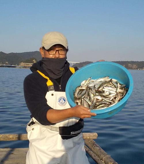 徳島 堂ノ浦 筏から興奮 青物落とし込み釣り 釣り写真ニュース 日刊スポーツ