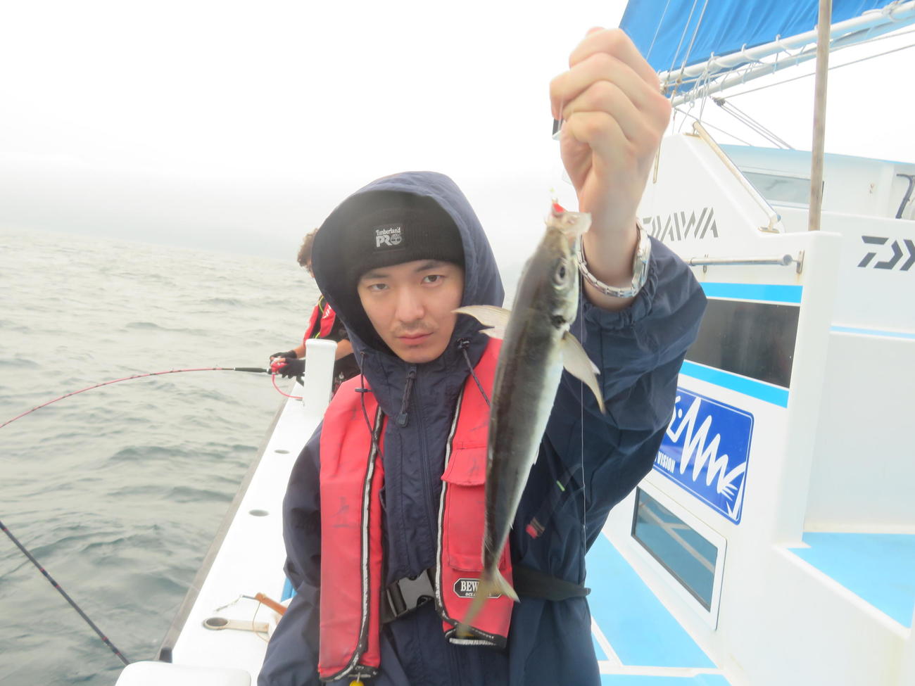 船中1匹を釣り上げた福地展成
