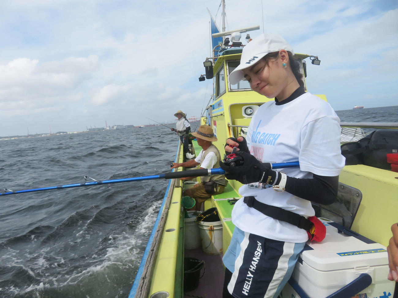 根気強く海底を小突き続けた