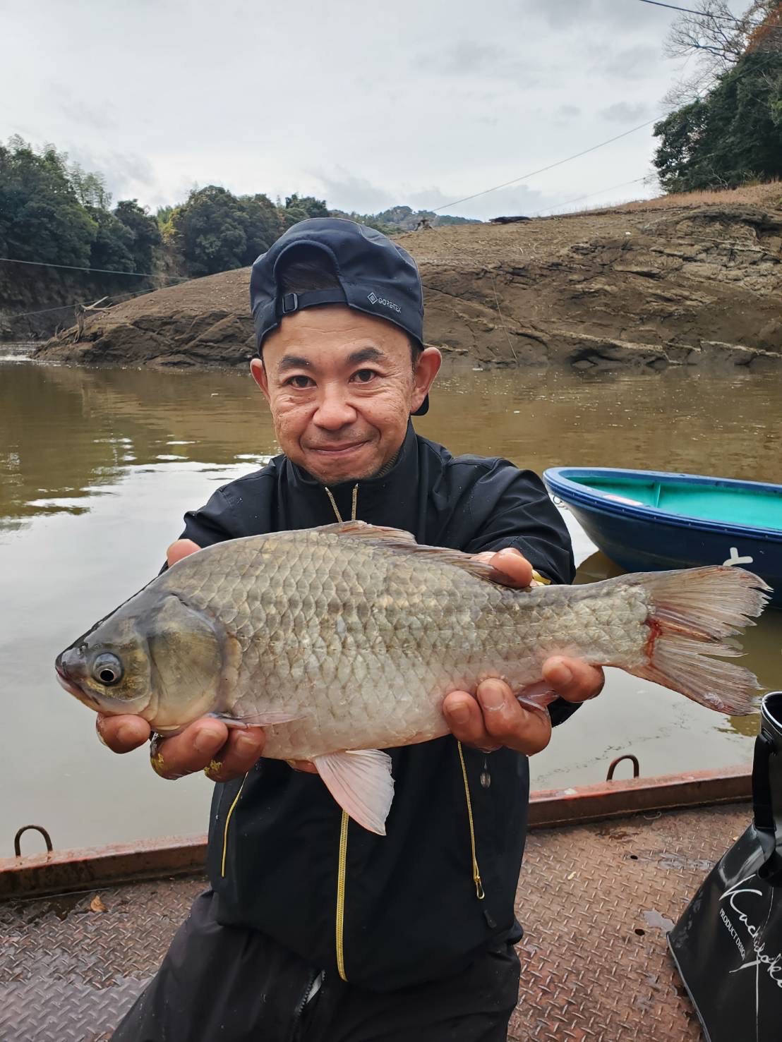 三島湖「ともゑ」山崎剛一さん