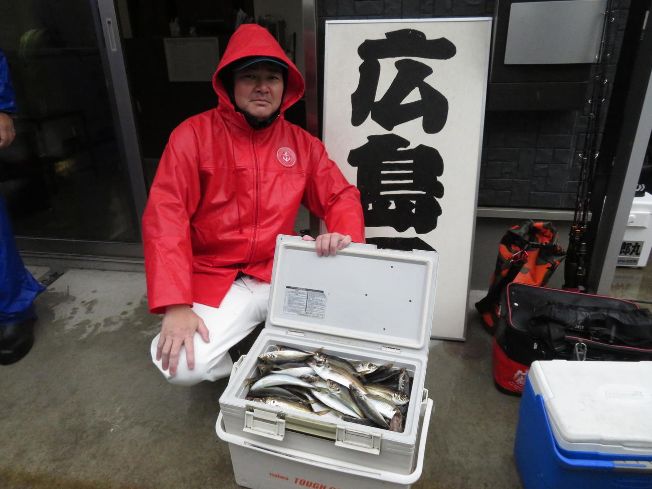 束釣り実績多数のスゴ腕常連客の大下晶弘さん。この日も122匹で束釣り達成！