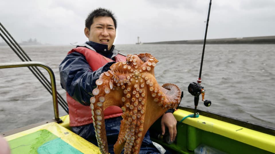 禁後初出船で最大2．8キロを上げた森田悠介さん