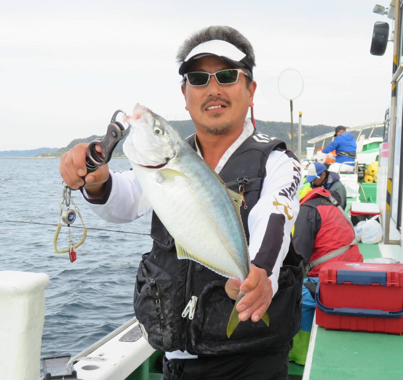 この日最大1・4キロゲットの英一さんは計5匹。史恵さんに花を持たせた？