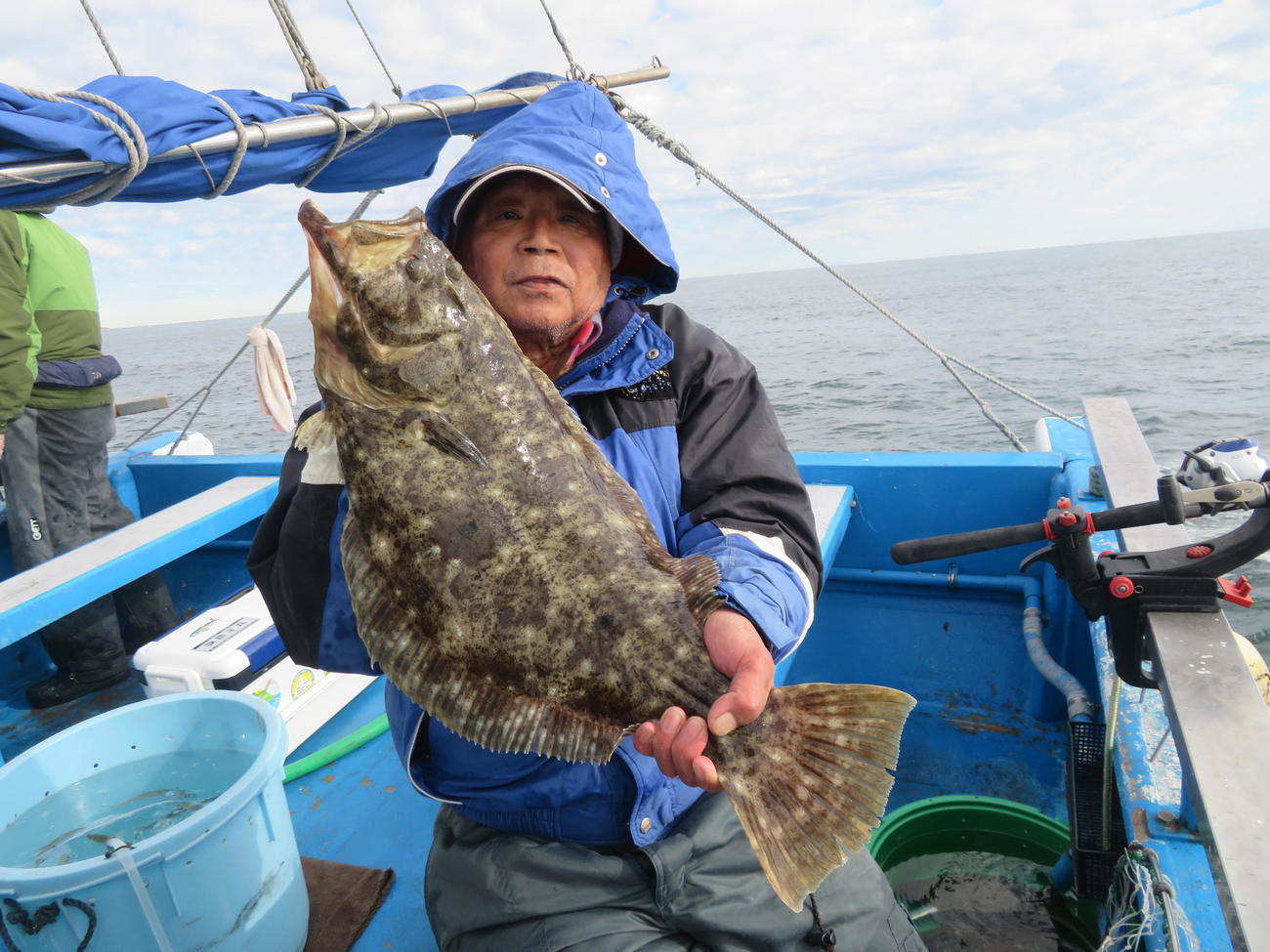 3キロを釣り上げた海老澤龍雄さん