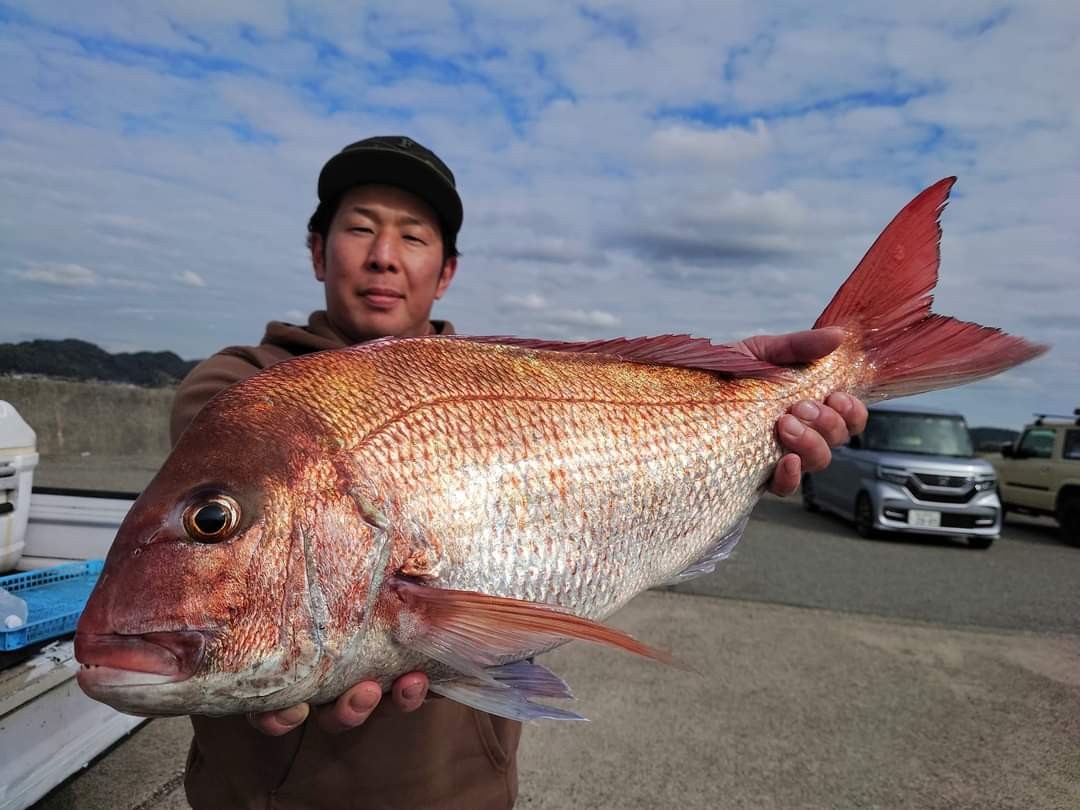 富浦「共栄丸」で4・5キロの大ダイが浮上！