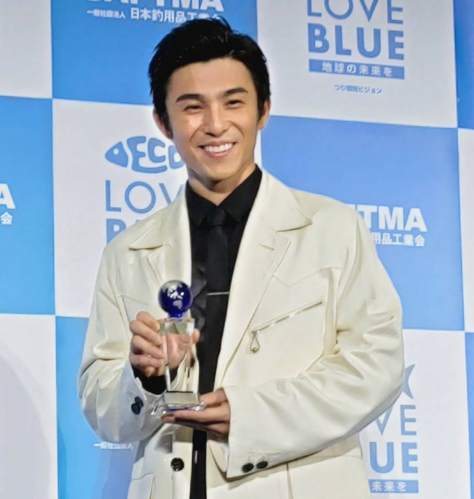 「クールアングラーズアワード2024」を受賞した中尾明慶