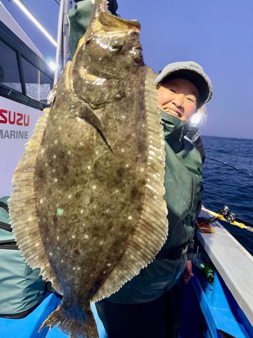 外房・大原沖 ヒラメ対決、松本アナの一言にカチン“大魔神”佐々木主浩
