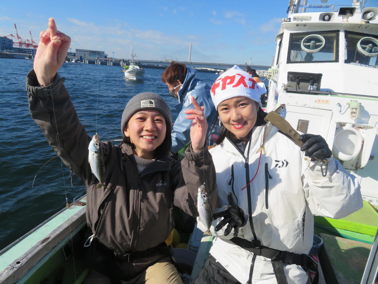 追い食い達成の太田唯（左）と出光仁美