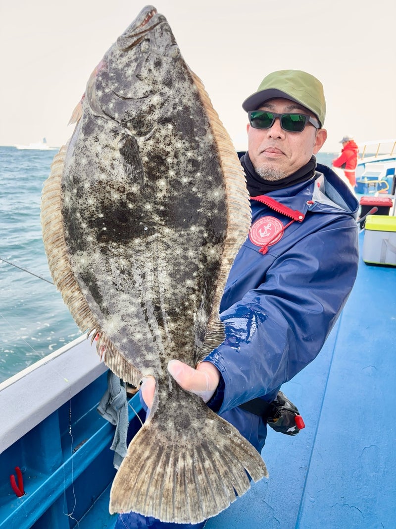 大原「力漁丸」では4・4キロのヒラメ浮上