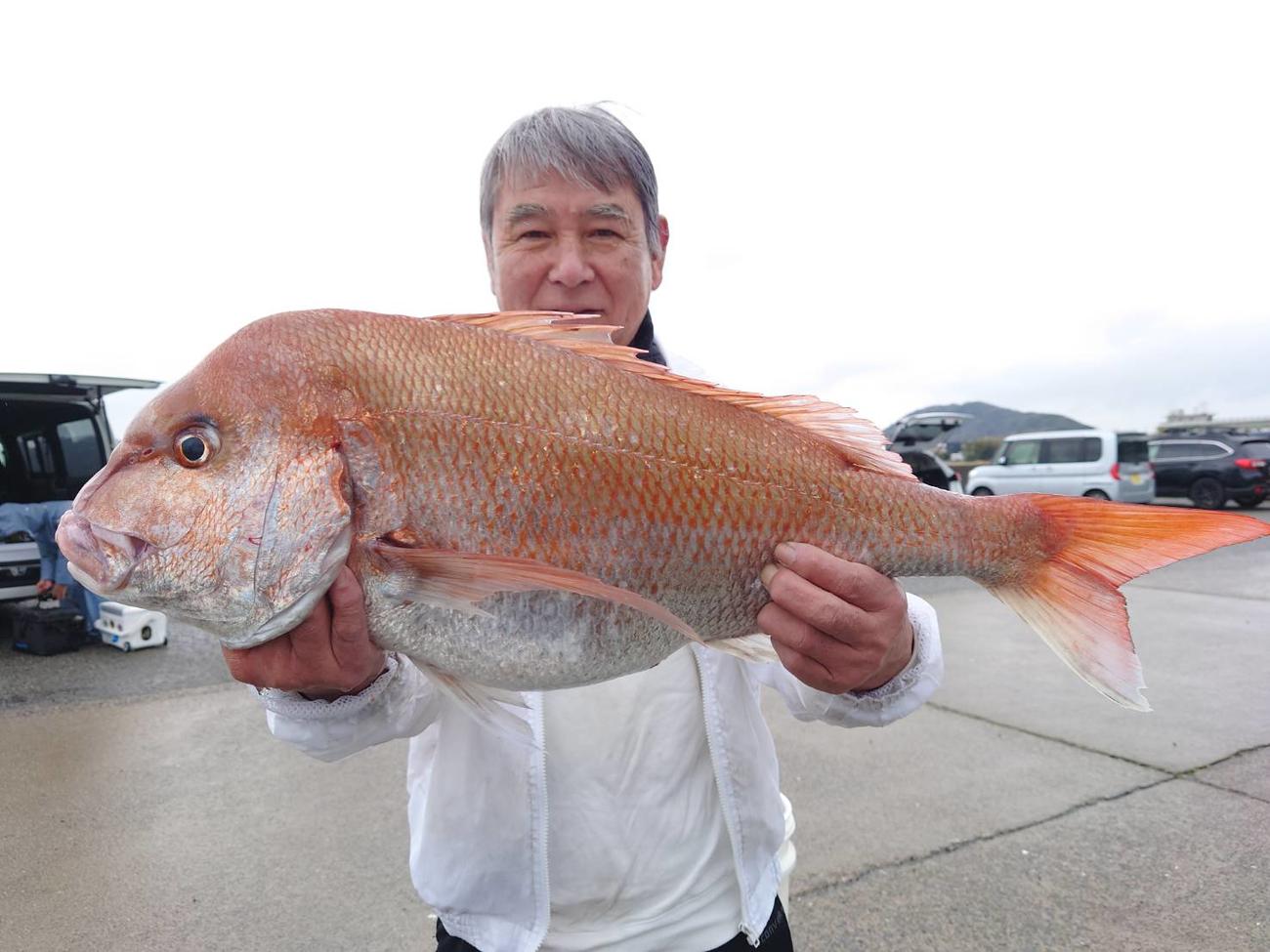 マダイダービー開催中の富浦「共栄丸」で上がった6キロの大ダイ