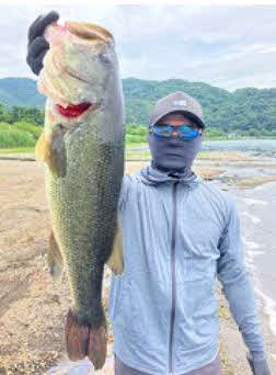 河口湖では55センチ(2・2キロ)のブラックバスが上がっている