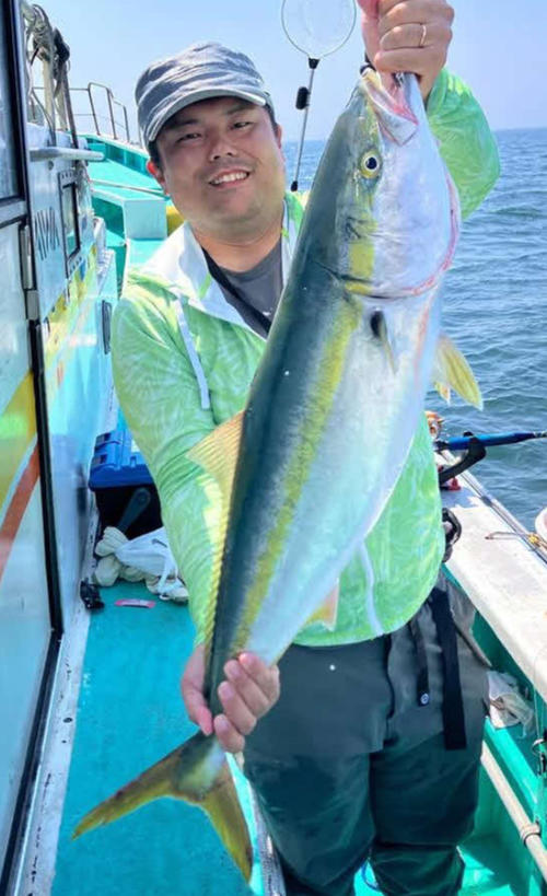 保田沖の落とし込みで釣れているワラサ
