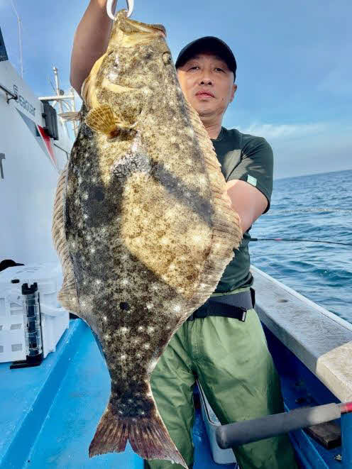 千葉・大原沖では全面解禁早々から大型ヒラメが釣られた