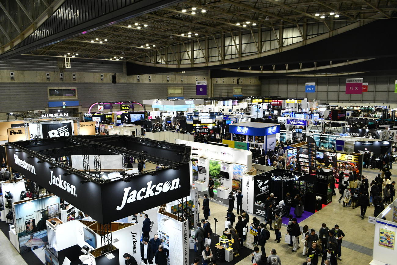 過去最多262社が出展してパシフィコ横浜で行われた「釣りフェス」