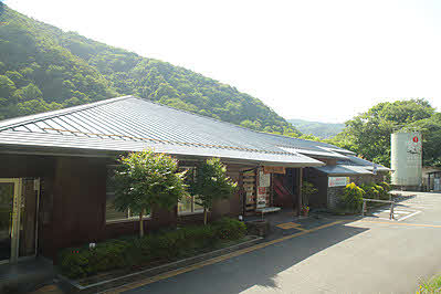 狩野川で釣りをした後は立ち寄り湯の「湯の国会館」でゆったり