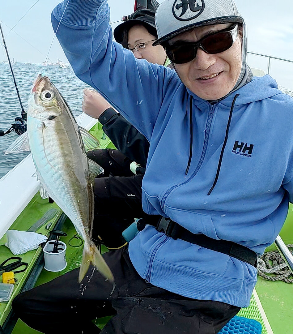 バチコンで30匹を釣り上げた石原昌典さん