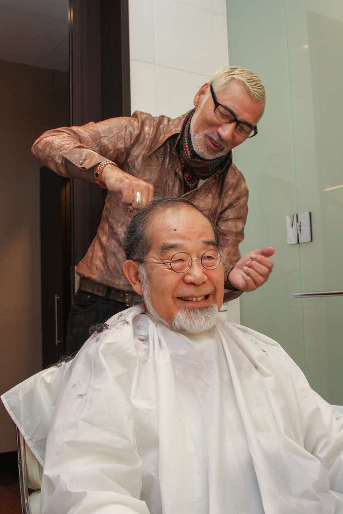 髪形をソフトモヒカンにする鎌田實氏