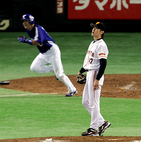 勝敗を分けた延長戦 巨人 - 静寂に響く不快音…45球の覚悟