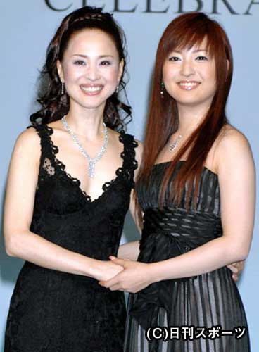 松田聖子（左）と娘の神田沙也加
