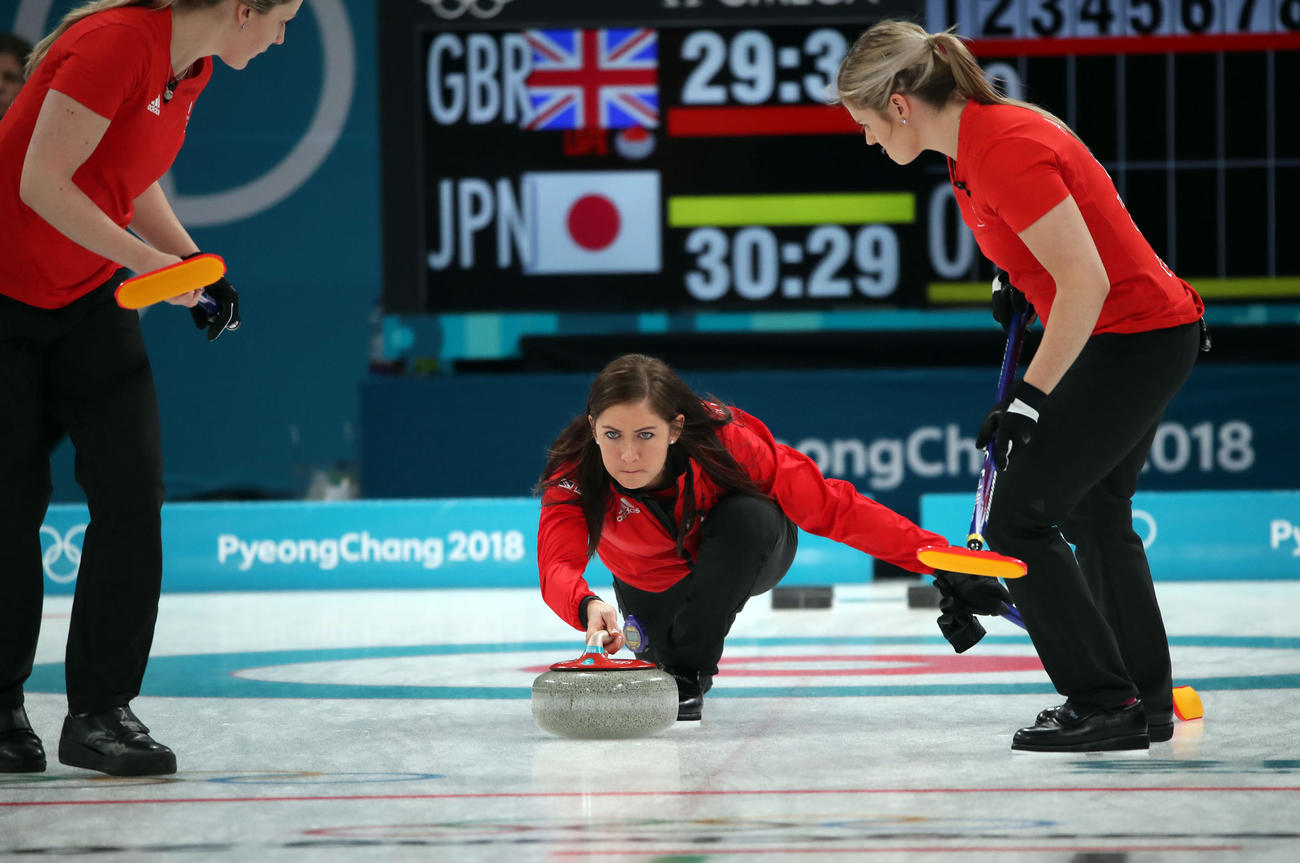 平昌五輪　2018年2月24日　3位決定戦でショットを放つ英国のミュアヘッド