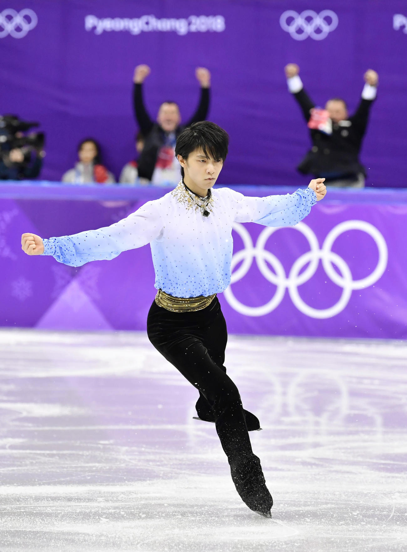 平昌五輪　男子SPでジャンプを決める羽生結弦（2018年2月16日撮影）