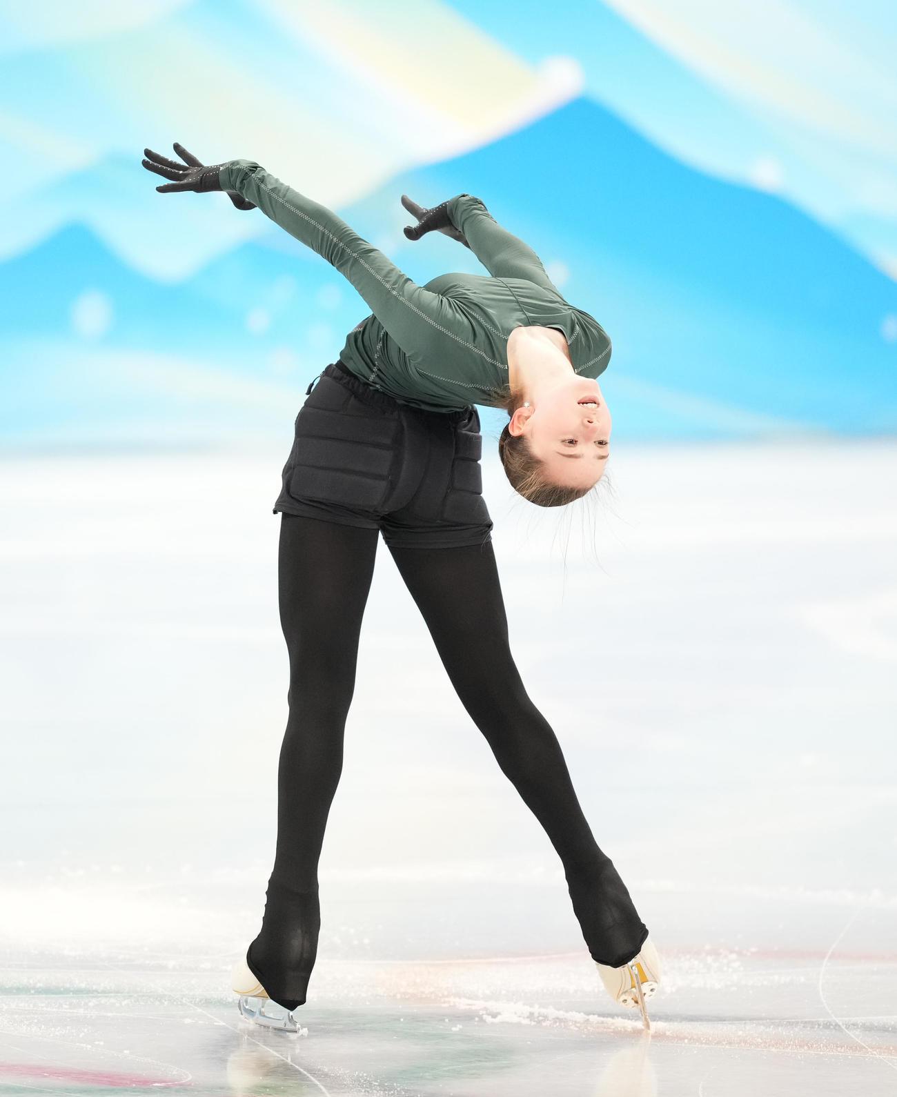 北京五輪会場の首都体育館で練習するワリエワ（撮影・菅敏）