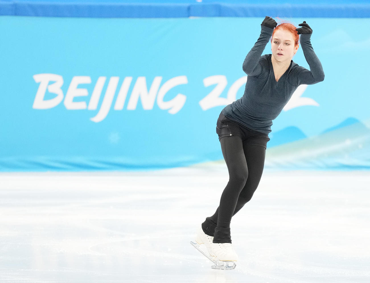 北京五輪会場の首都体育館で練習するトルソワ（撮影・菅敏）