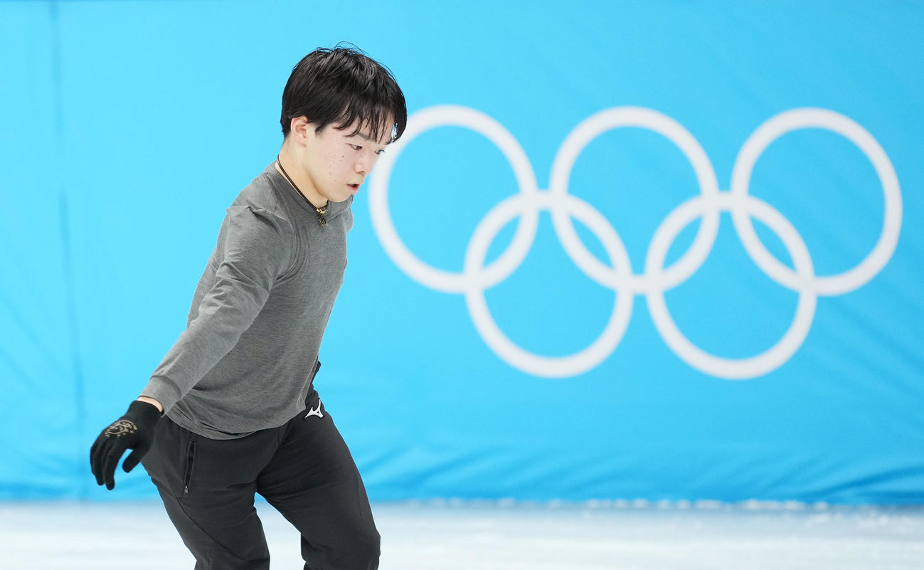 北京五輪会場の首都体育館で練習する鍵山（撮影・菅敏）