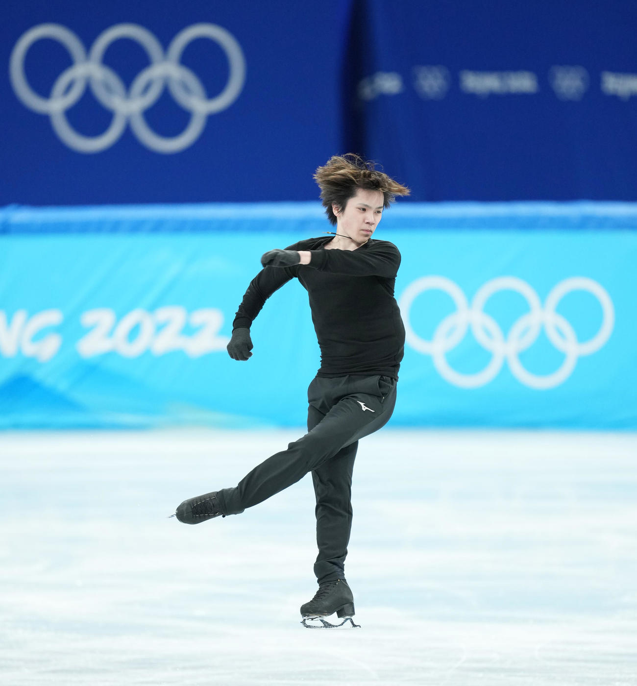 北京五輪会場の首都体育館で練習する宇野（撮影・菅敏）