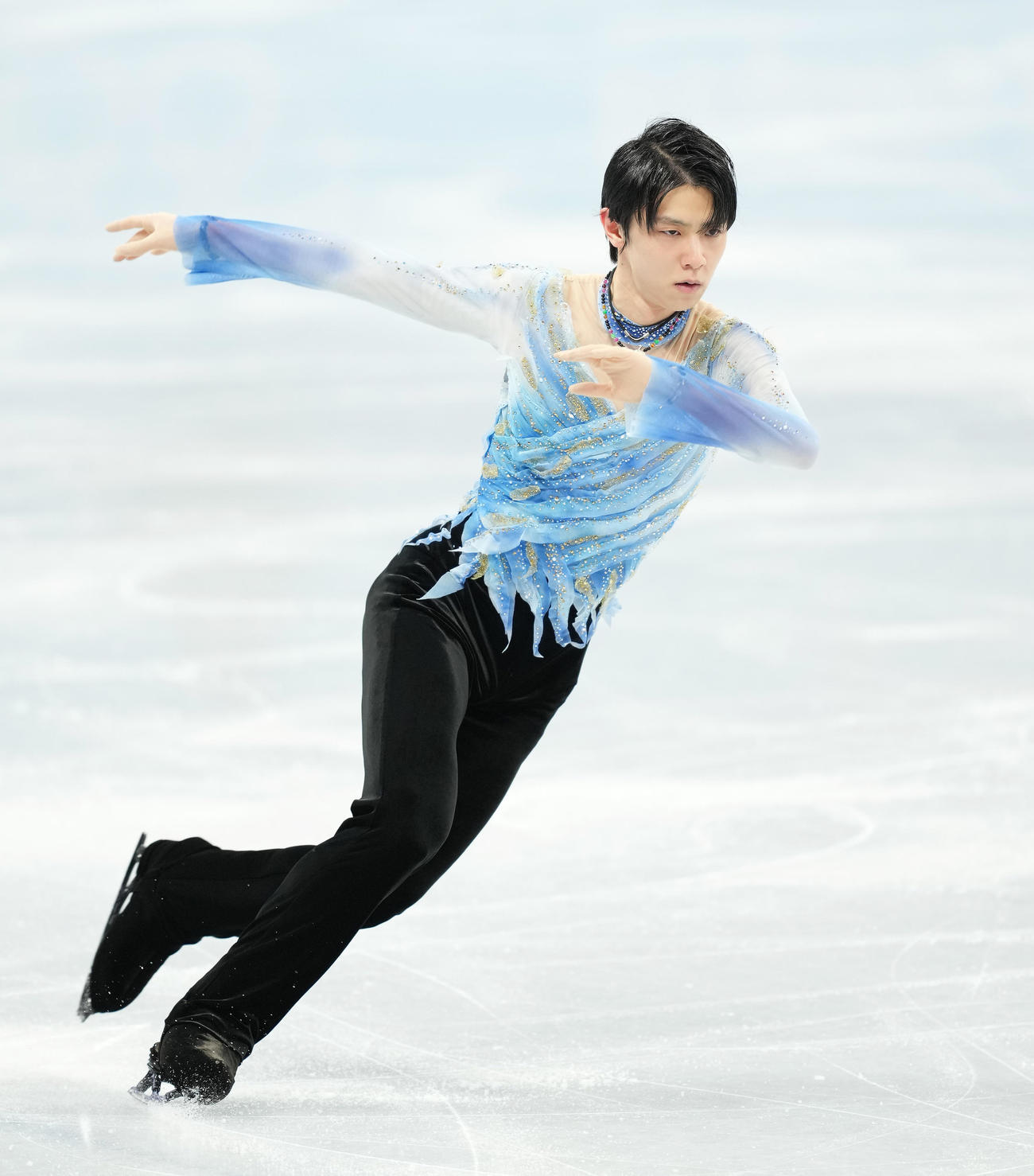 フィギュアスケート、男子SPで演技する羽生（撮影・菅敏）