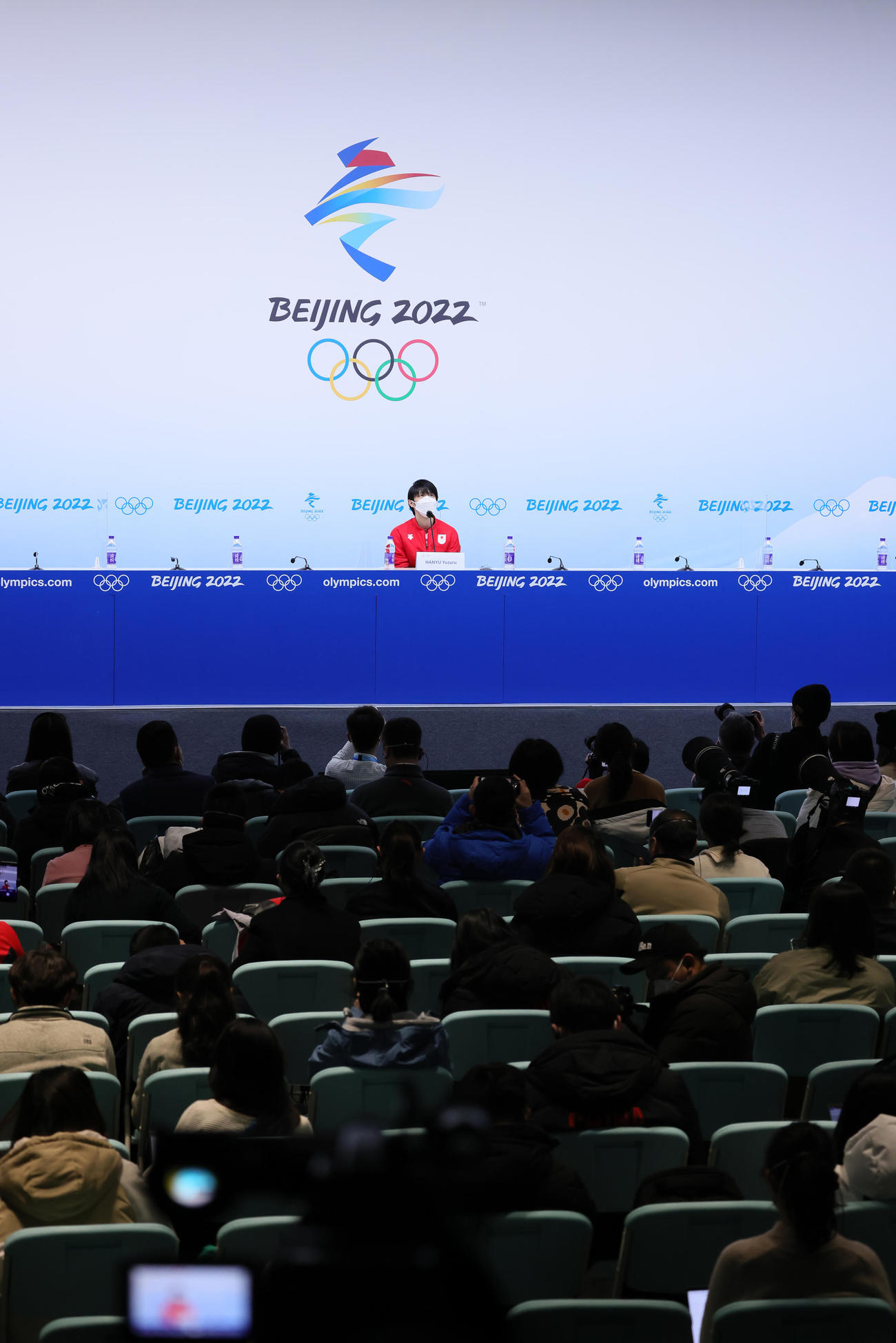 羽生結弦会見　会見を行った羽生（撮影・足立雅史）
