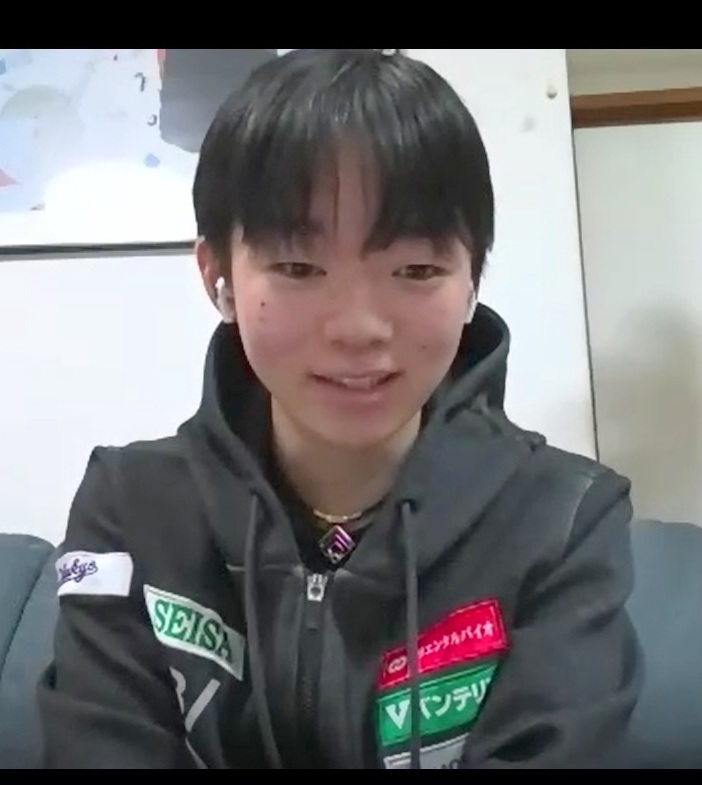 卓球男子の張本智和と対談したフィギュアスケート男子の鍵山優真
