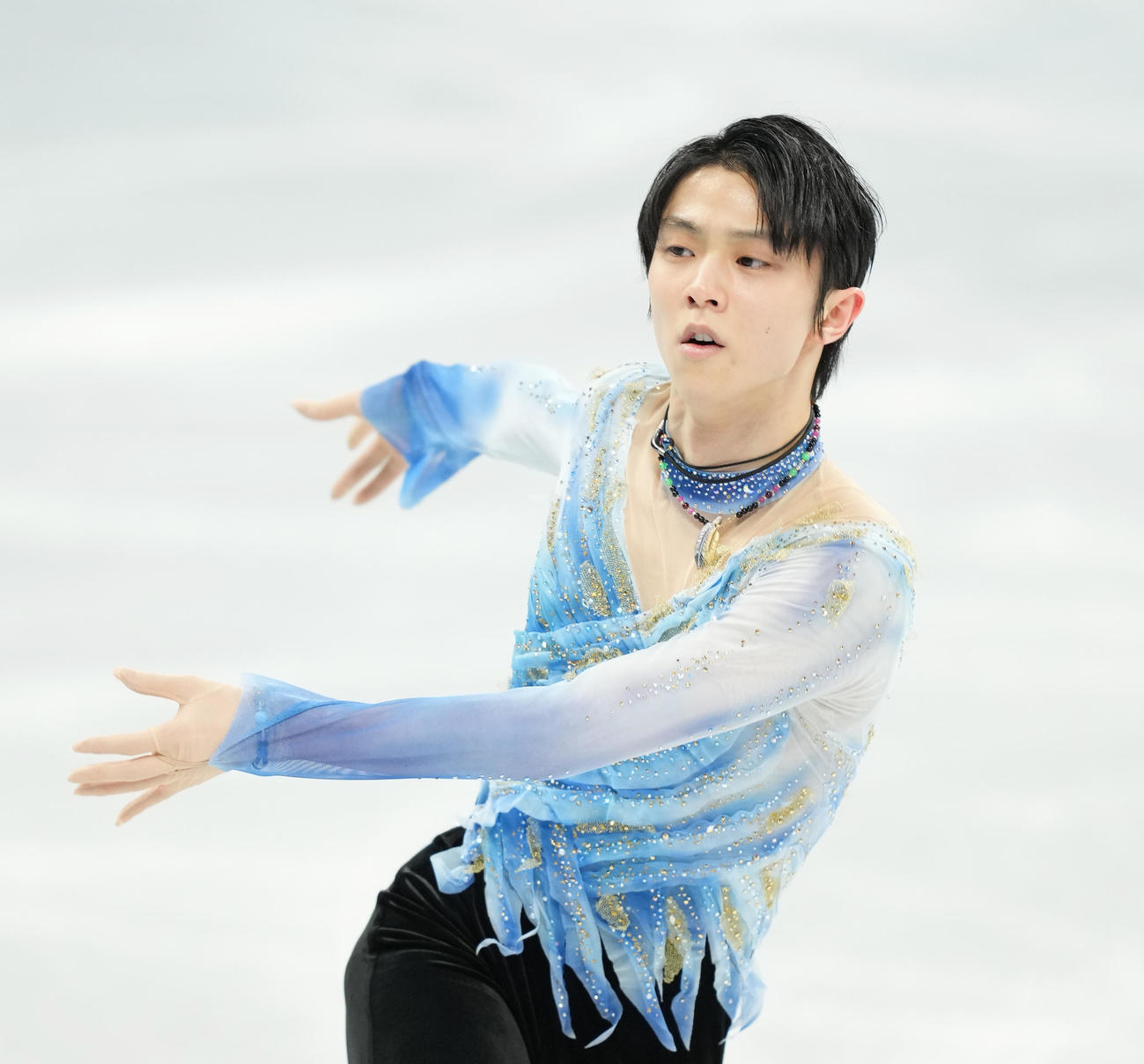 フィギュアスケート、男子SPで演技する羽生（撮影・菅敏）
