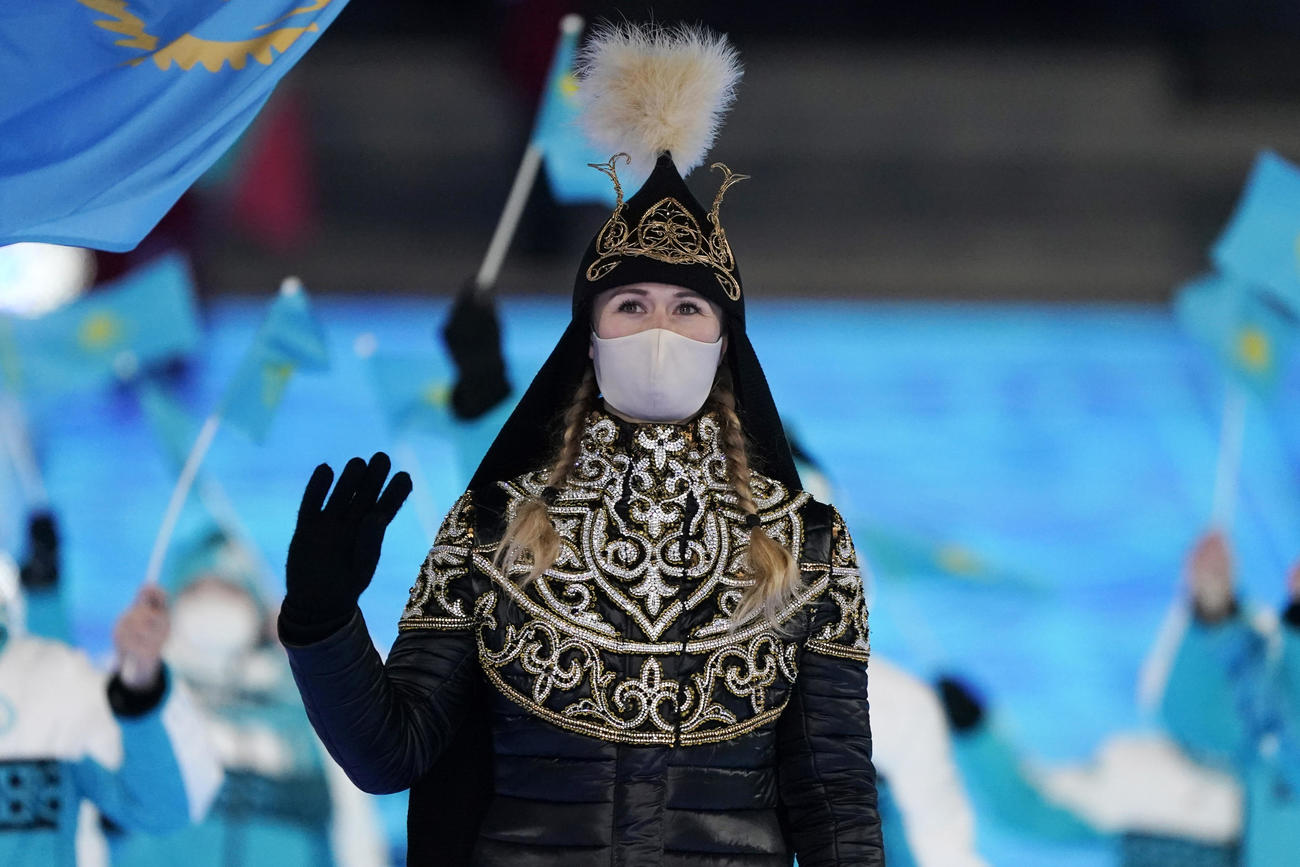 カザフスタンの旗手（AP）
