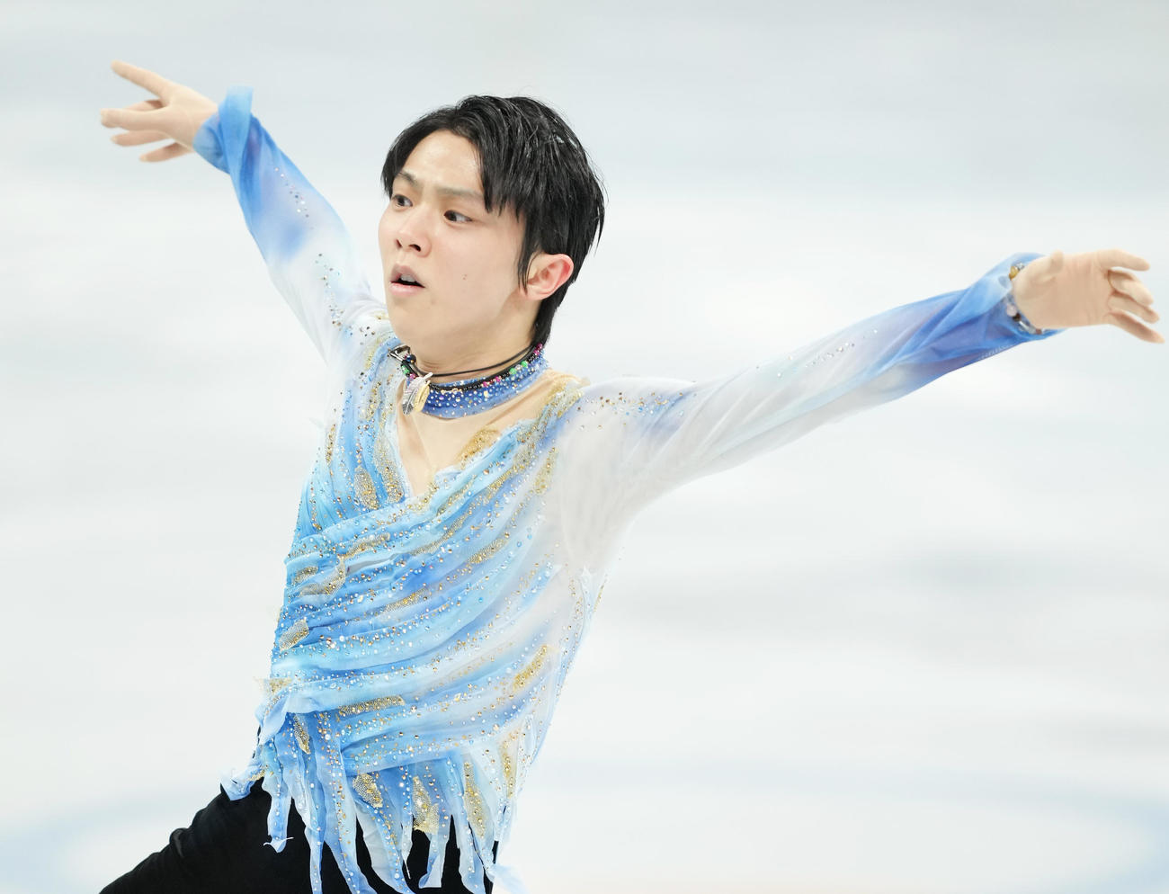 フィギュアスケート、男子SPで演技する羽生（撮影・菅敏）