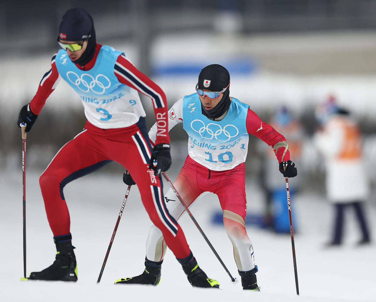 ノルディック複合男子個人ノーマルヒル距離、坂を上る渡部暁（撮影・垰建太）