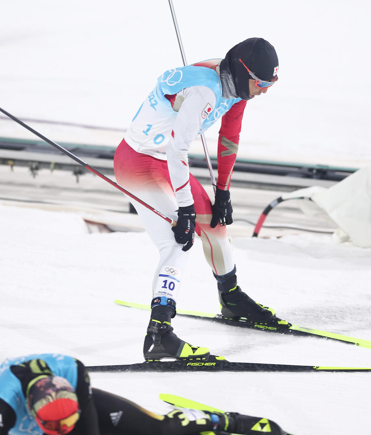 ノルディック複合男子個人ノーマルヒル距離、7位に終わり肩を落とす渡部暁（撮影・垰建太）
