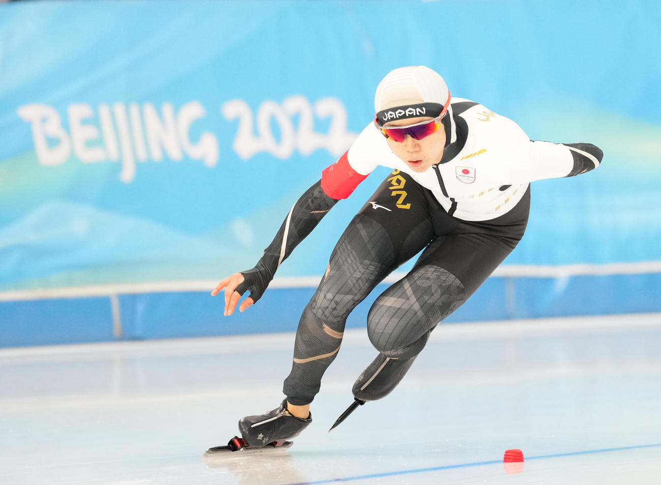 スピードスケート　女子500メートルで滑走する高木美（撮影・菅敏）