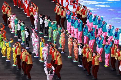 北京五輪開会式を前に盛り上げるパフォーマーたち(撮影・垰建太)