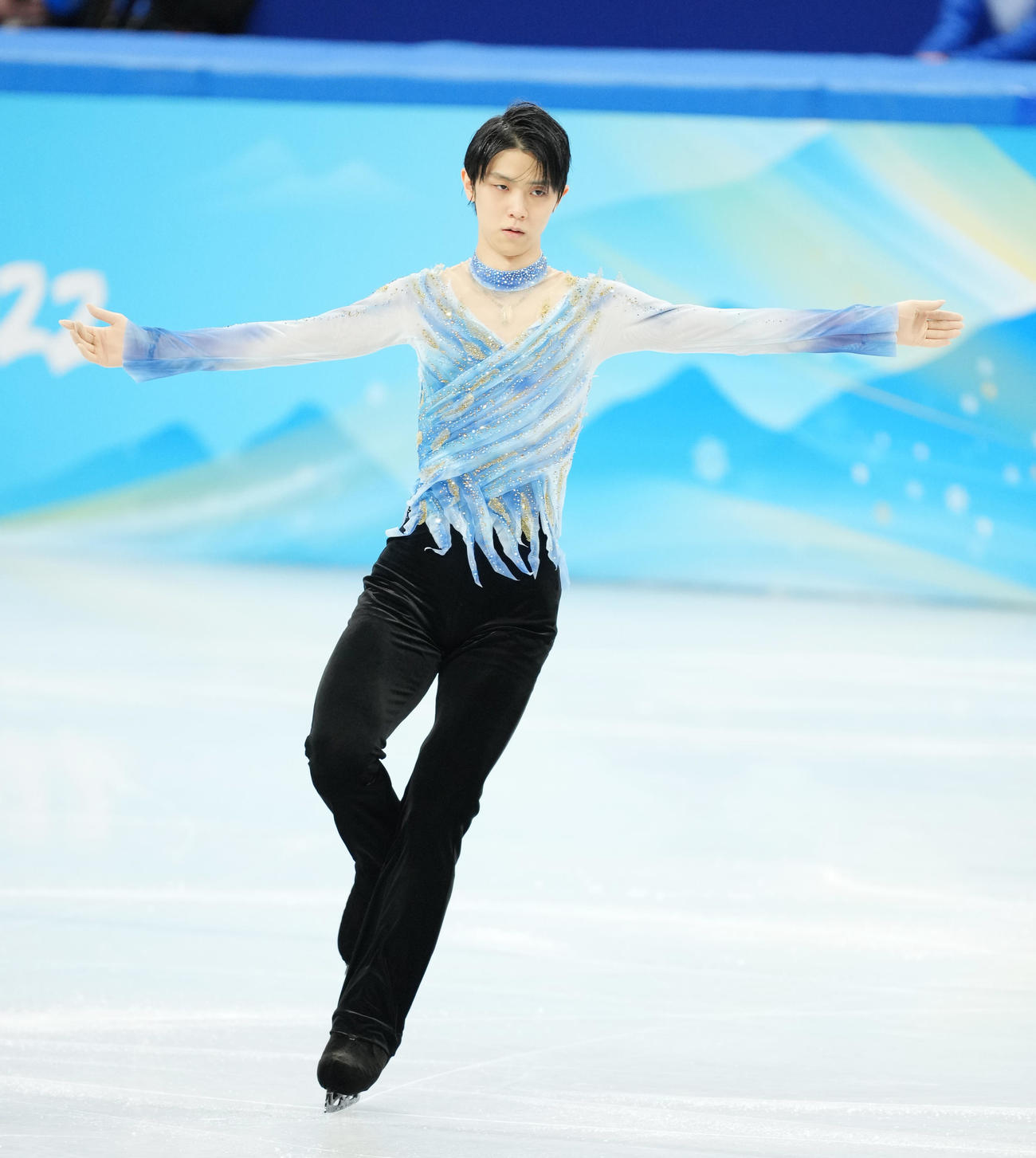 フィギュアスケート、男子SPを前にウォーミングアップする羽生（撮影・菅敏）