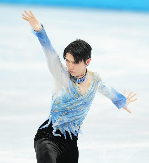 フィギュアスケート、男子SPで演技する羽生（撮影・菅敏）