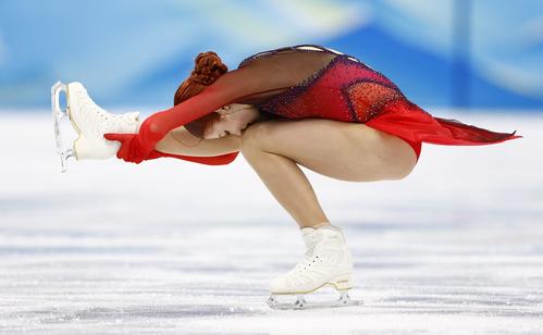 フィギュアスケート、女子SPで演技するアレクサンドラ・トルソワ（ロイター）