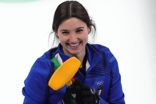 混合ダブルス初出場で優勝したステファニア･コンスタンティニ。イタリアは女子に出場していないため、唯一の出場競技で金メダルに輝いた（ロイター）