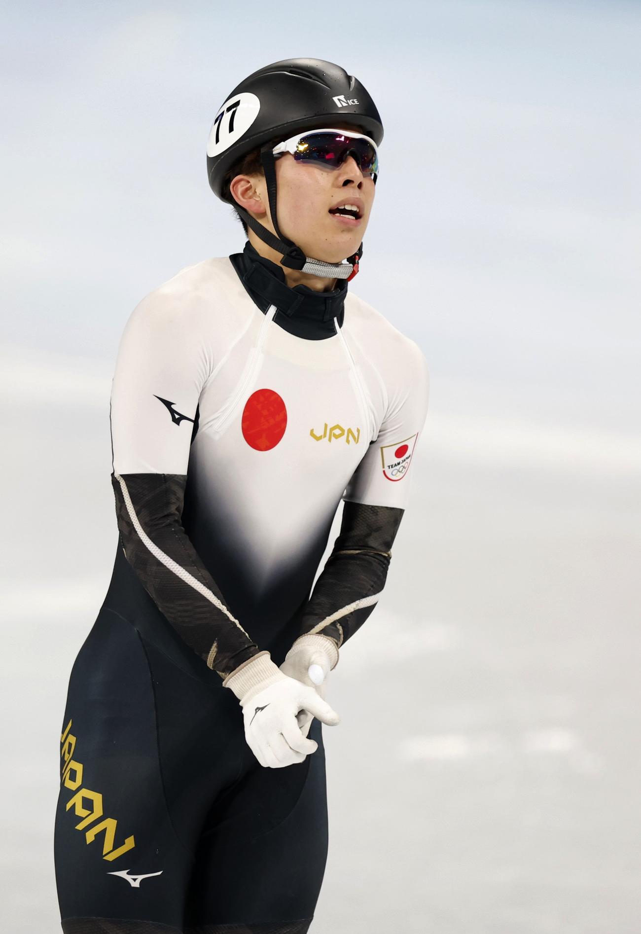 ショートトラック男子1000メートル　予選のレースを終えた宮田将吾（共同）